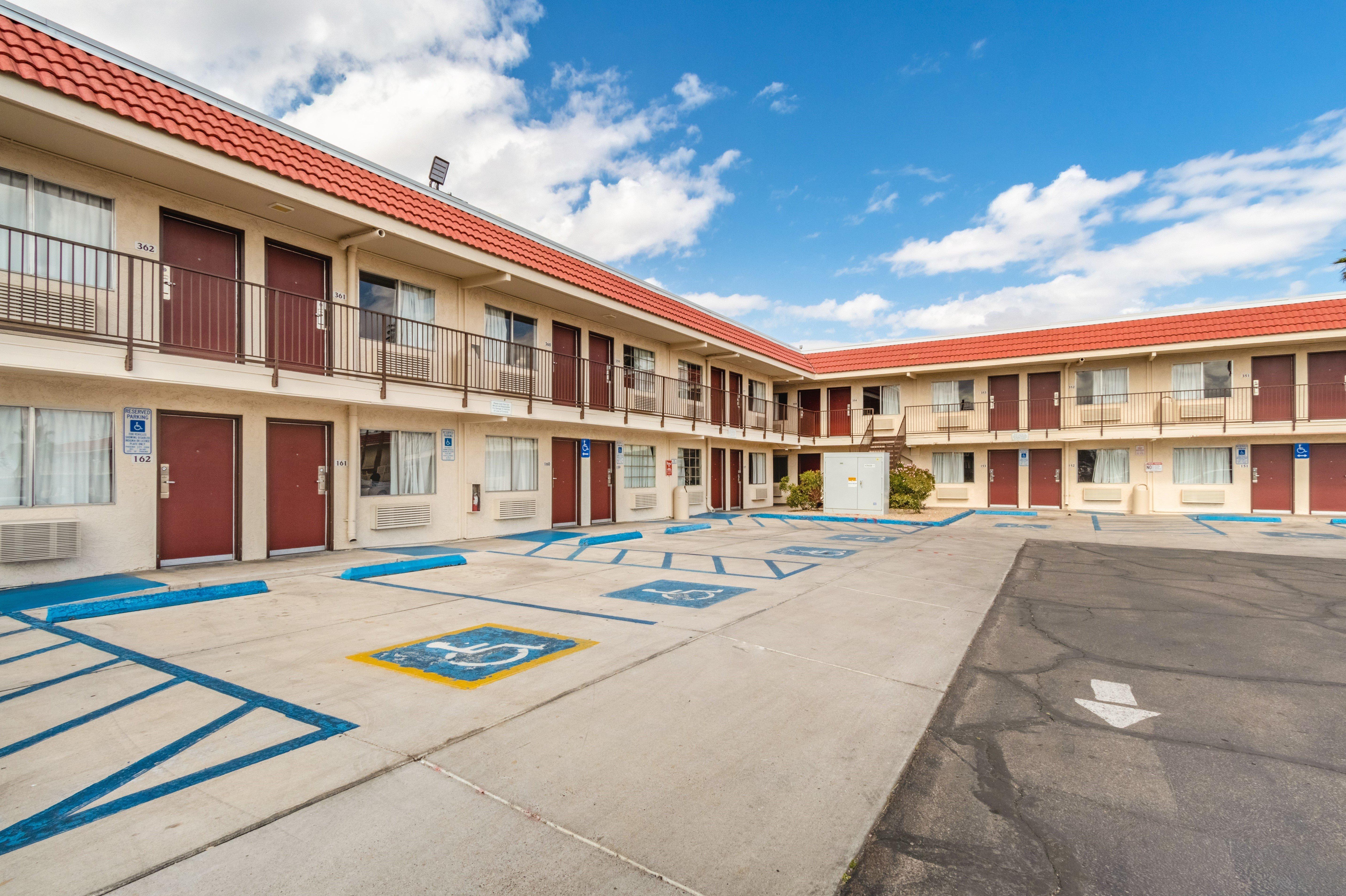 Red Roof Inn Phoenix- Midtown Zewnętrze zdjęcie