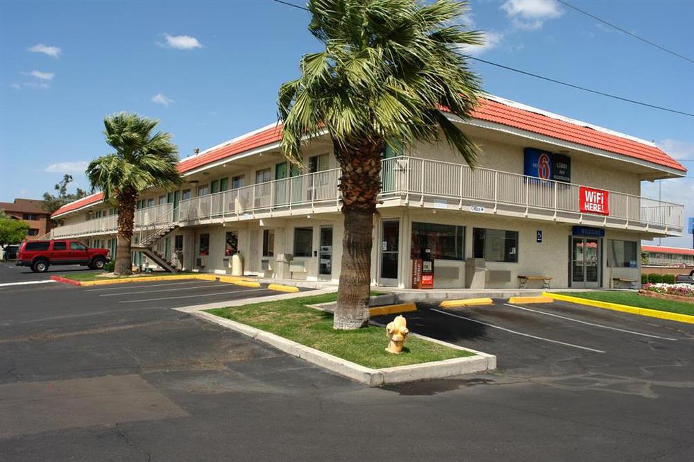 Red Roof Inn Phoenix- Midtown Zewnętrze zdjęcie