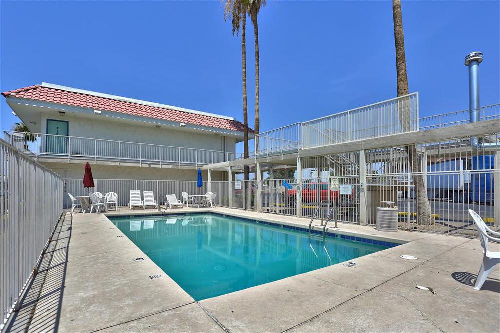 Red Roof Inn Phoenix- Midtown Udogodnienia zdjęcie