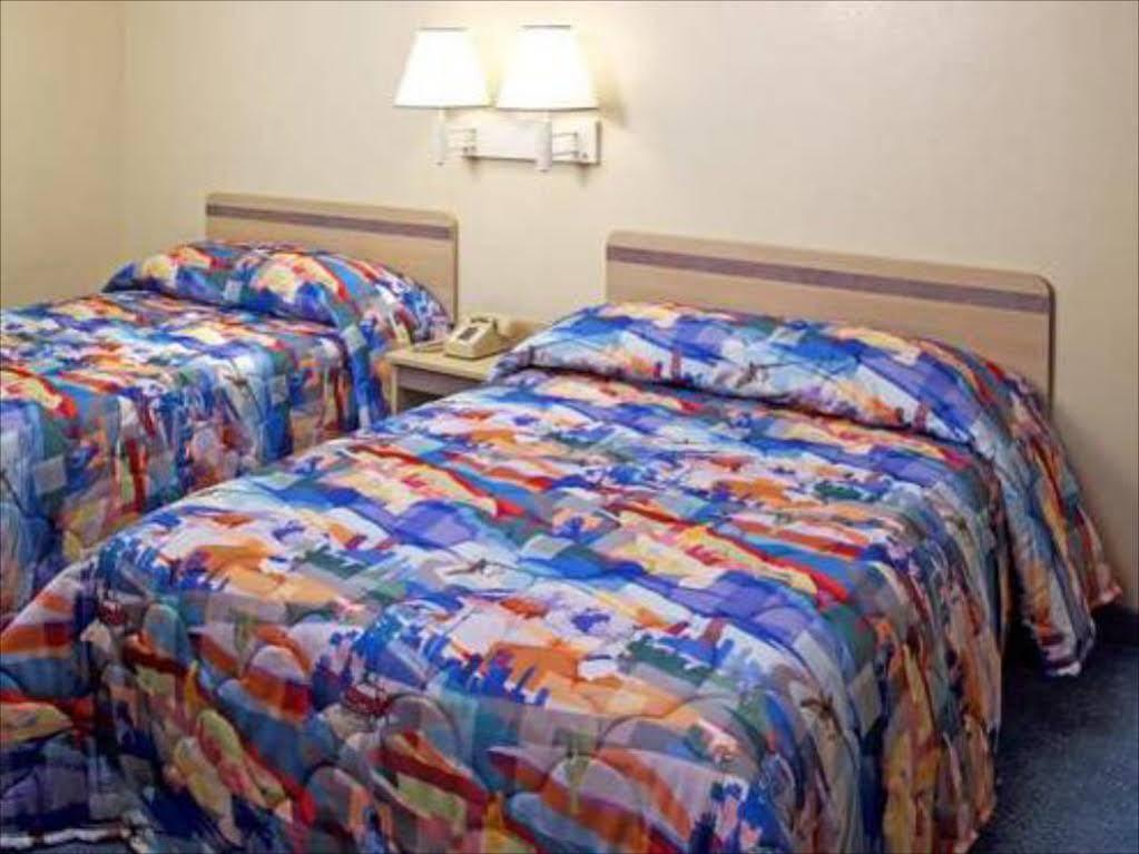 Red Roof Inn Phoenix- Midtown Zewnętrze zdjęcie